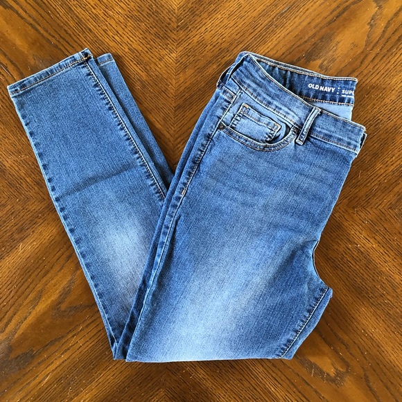 Old Navy Super Skinny Jeans - Picture 2 of 7